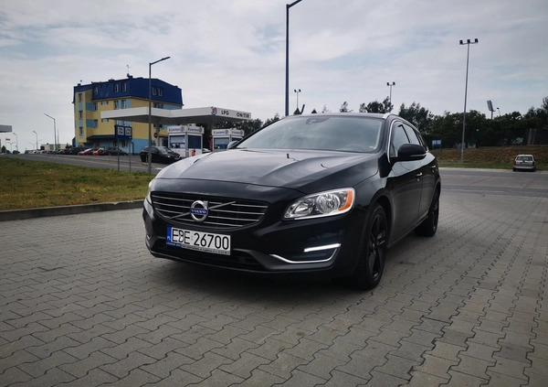 Volvo V60 cena 66999 przebieg: 163717, rok produkcji 2015 z Bełchatów małe 529